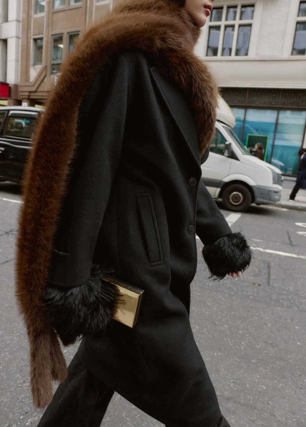 Чорне демісезонне Пальто Zara