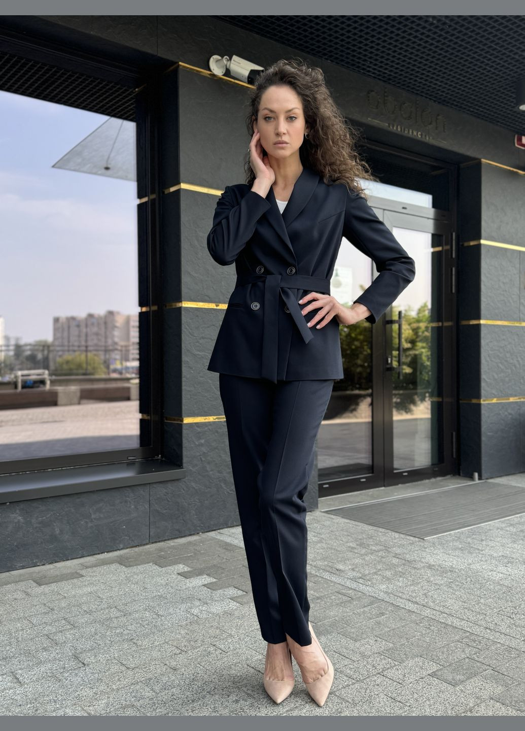 Темно-синий женский темно-синий жакет с воротником шалькой и поясом 3352 Cat Orange -