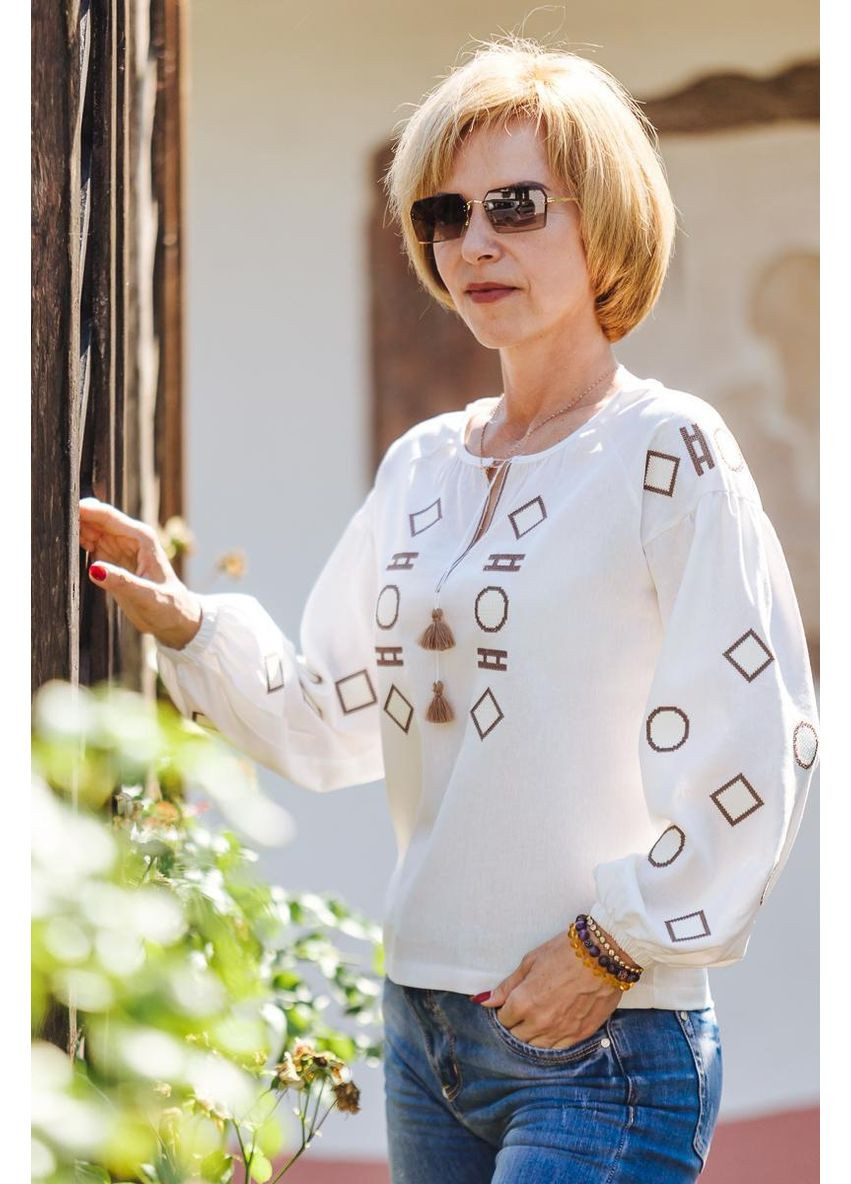 Молочная молочная блузка с геометрической вышивкой для женщин в спокойных бежево-коричневых тонах, l лен (301046917)