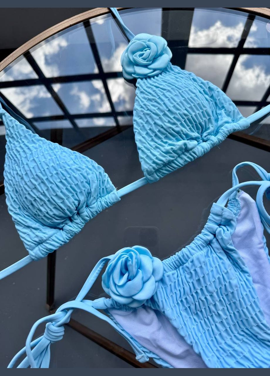 Блакитний роздільний жіночий купальник жатка з об'ємними квітами blossom чорний No Brand