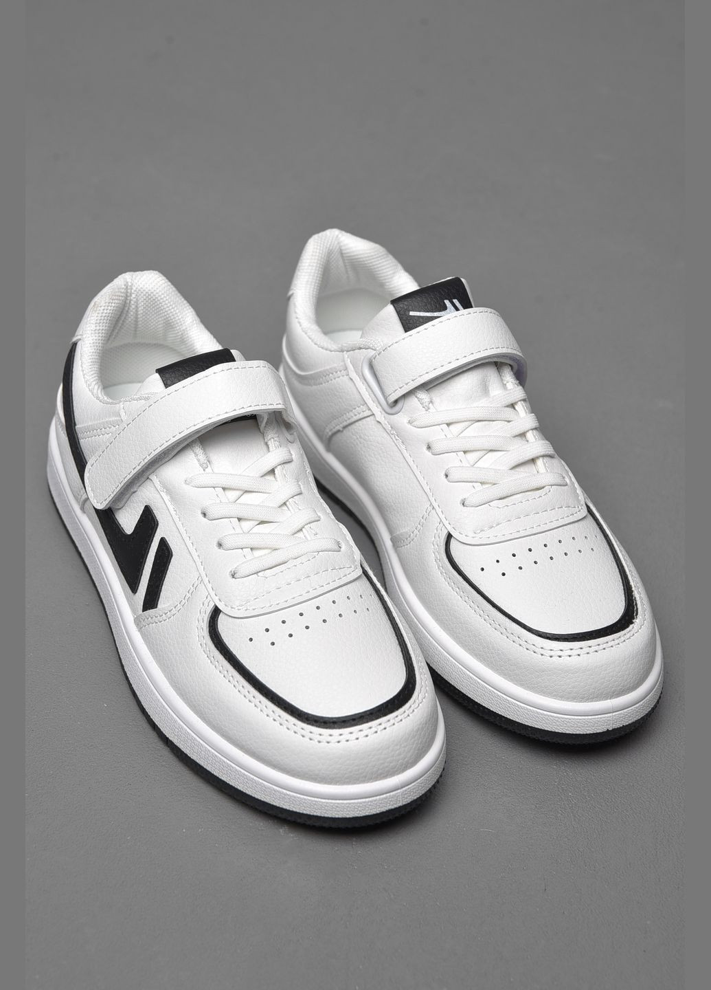 Белые демисезонные кроссовки детские белого цвета на липучках Let's Shop
