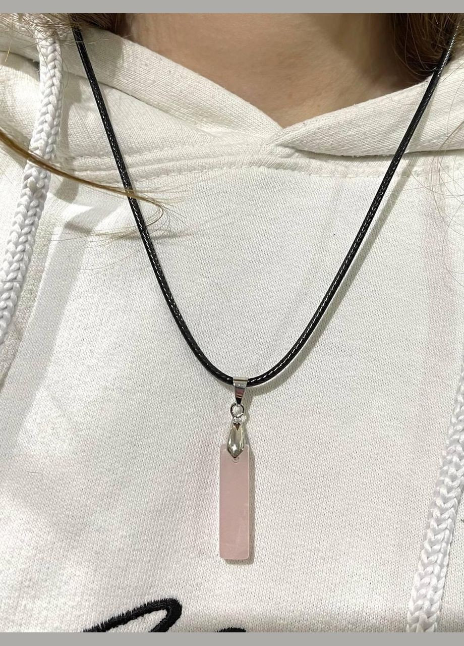 Кулон талисман с натуральным камнем кварц прямоугольной формы на цепочке в подарочной коробочке No Brand (331291759)