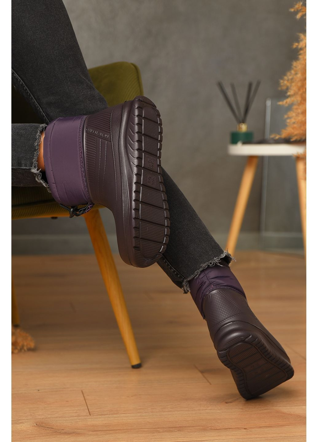 Дутики жіночі на хутрі чорного кольору Let's Shop (362027504)