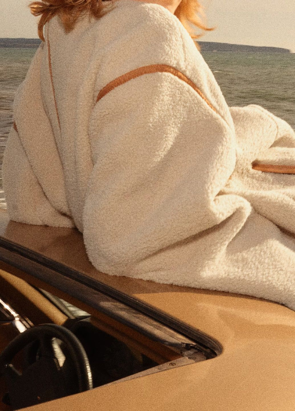 Світло-бежева демісезонна куртка H&M