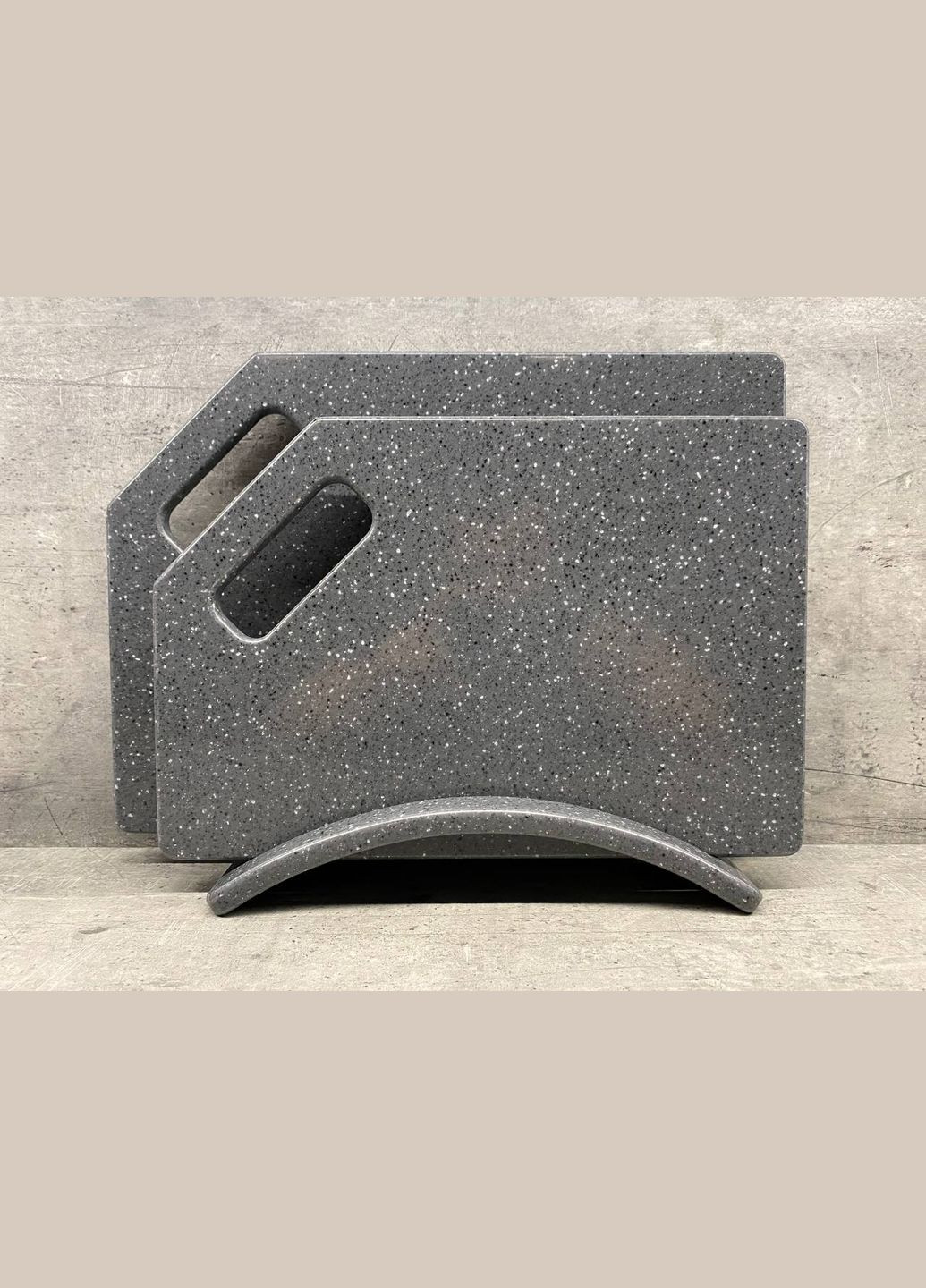 Набор кухонных досок на подставке из искусственного акрилового камня Gravity 2 шт No Brand (323013531)