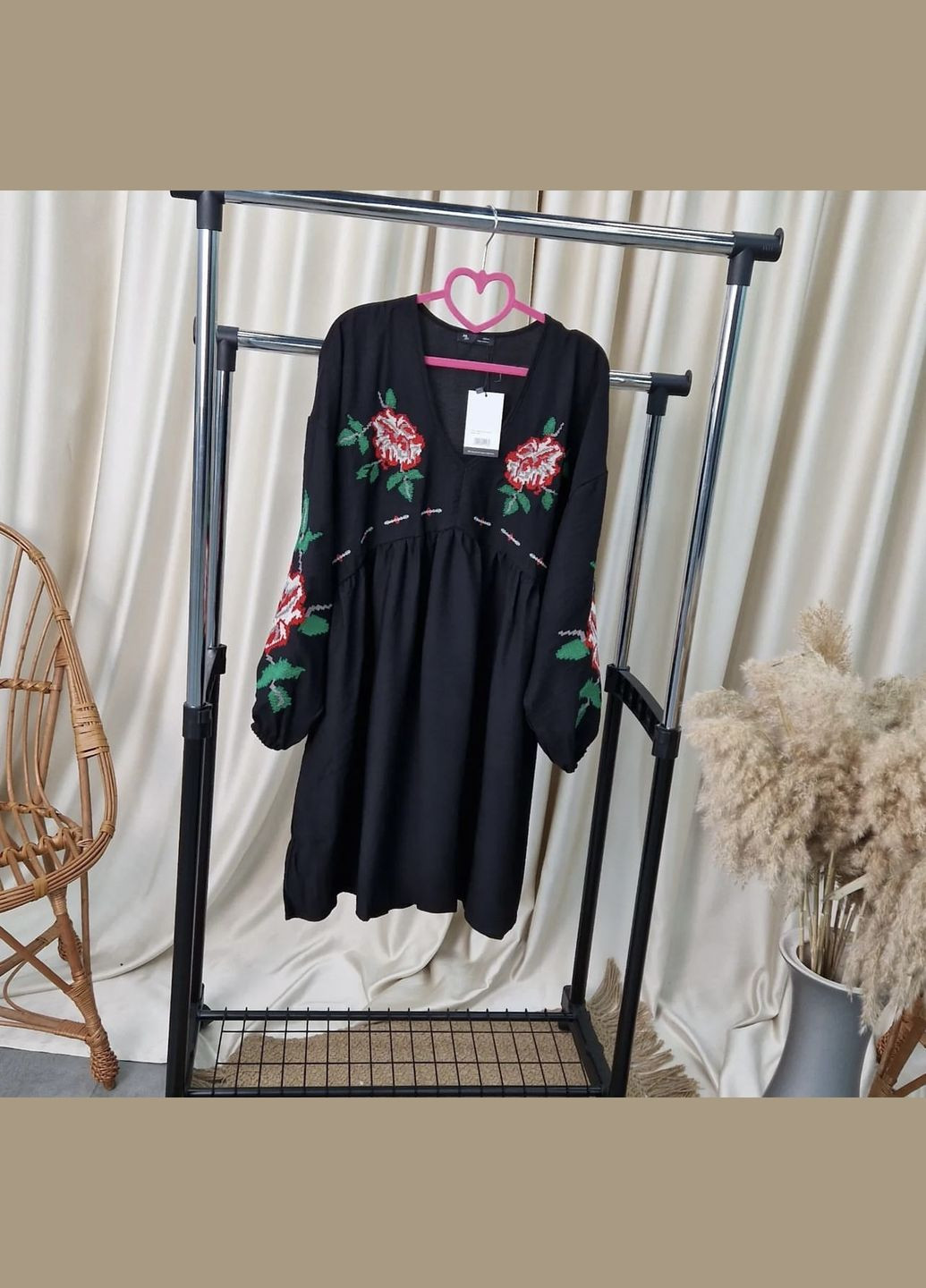 Чорний зимній жіноча вишита сукня гуцулка oversize чорна Arjen 1861