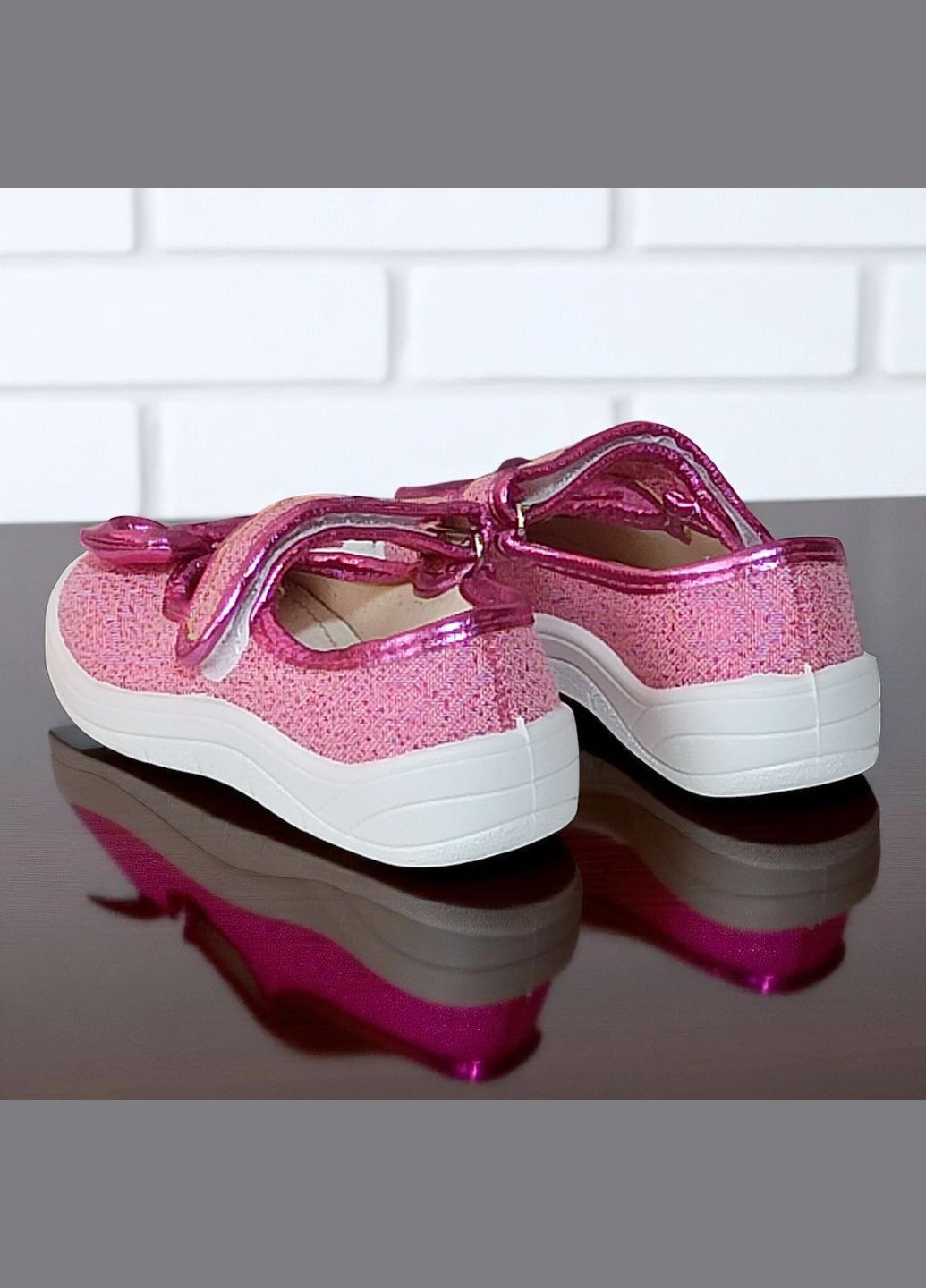 Малиновые ортопедические закрытые тапочки на липучке сменка в садик для девочки валди Waldi с бантом