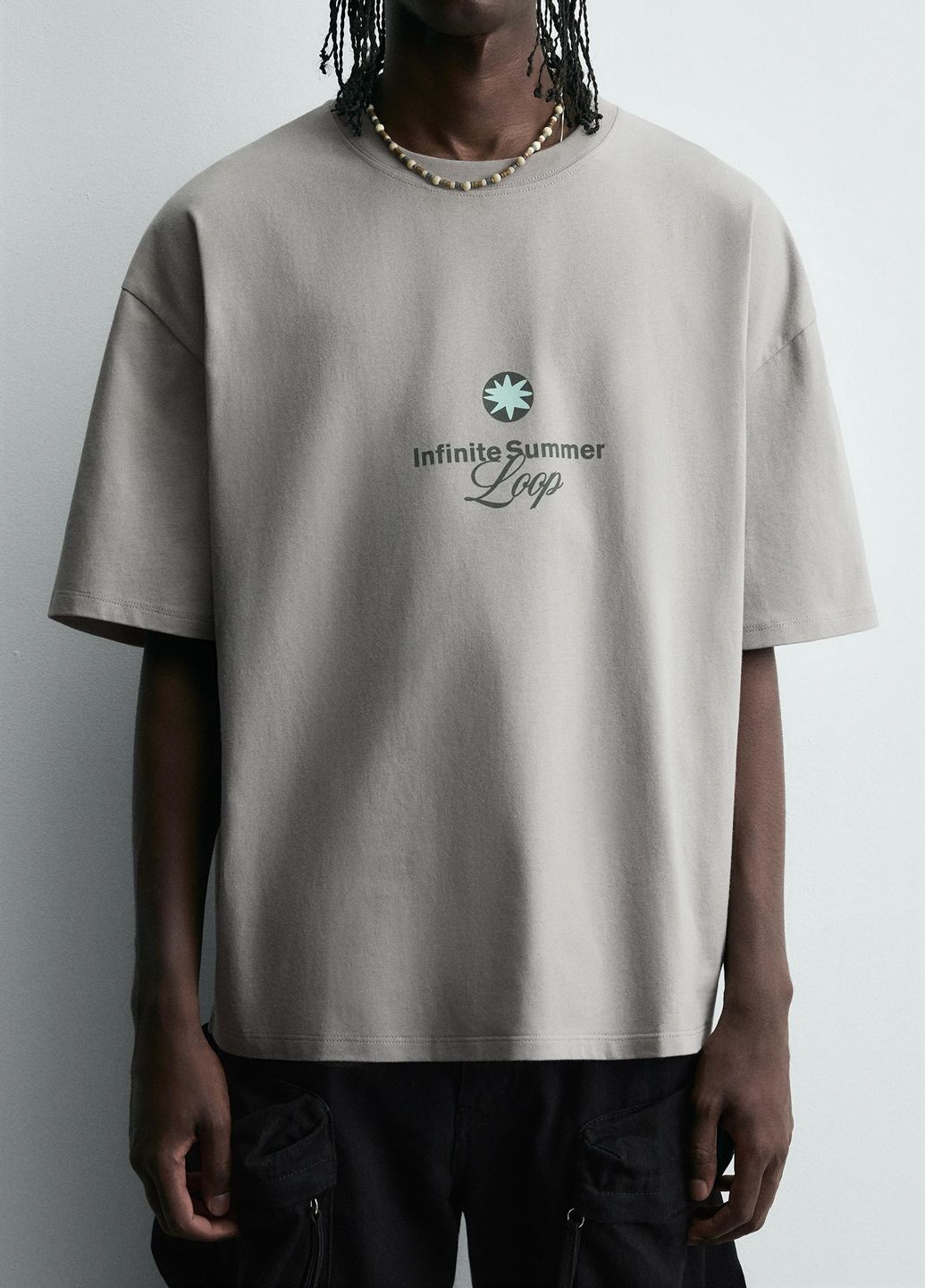 Светло-серая футболка Zara