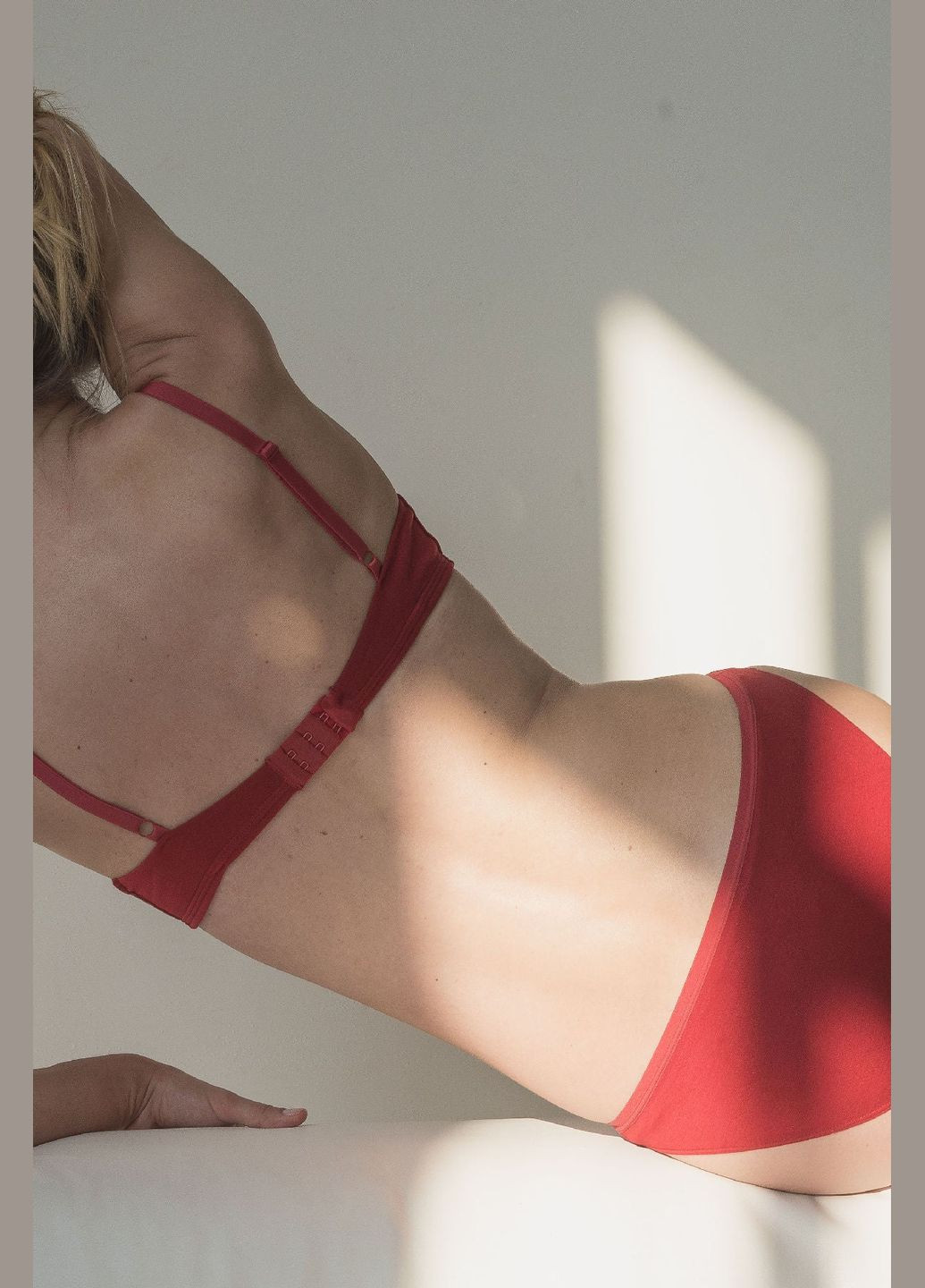 Червоний бралетт бралет з органічної бавовни Smpl без кісточок