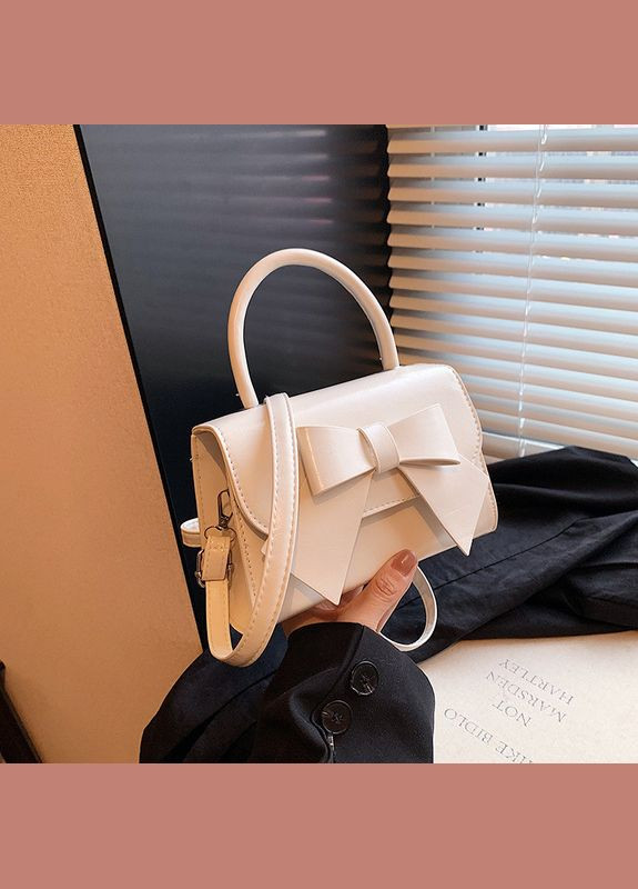 Женская классическая сумка 1642 кросс-боди на ремешке через плечо белая молочная No Brand (306709483)