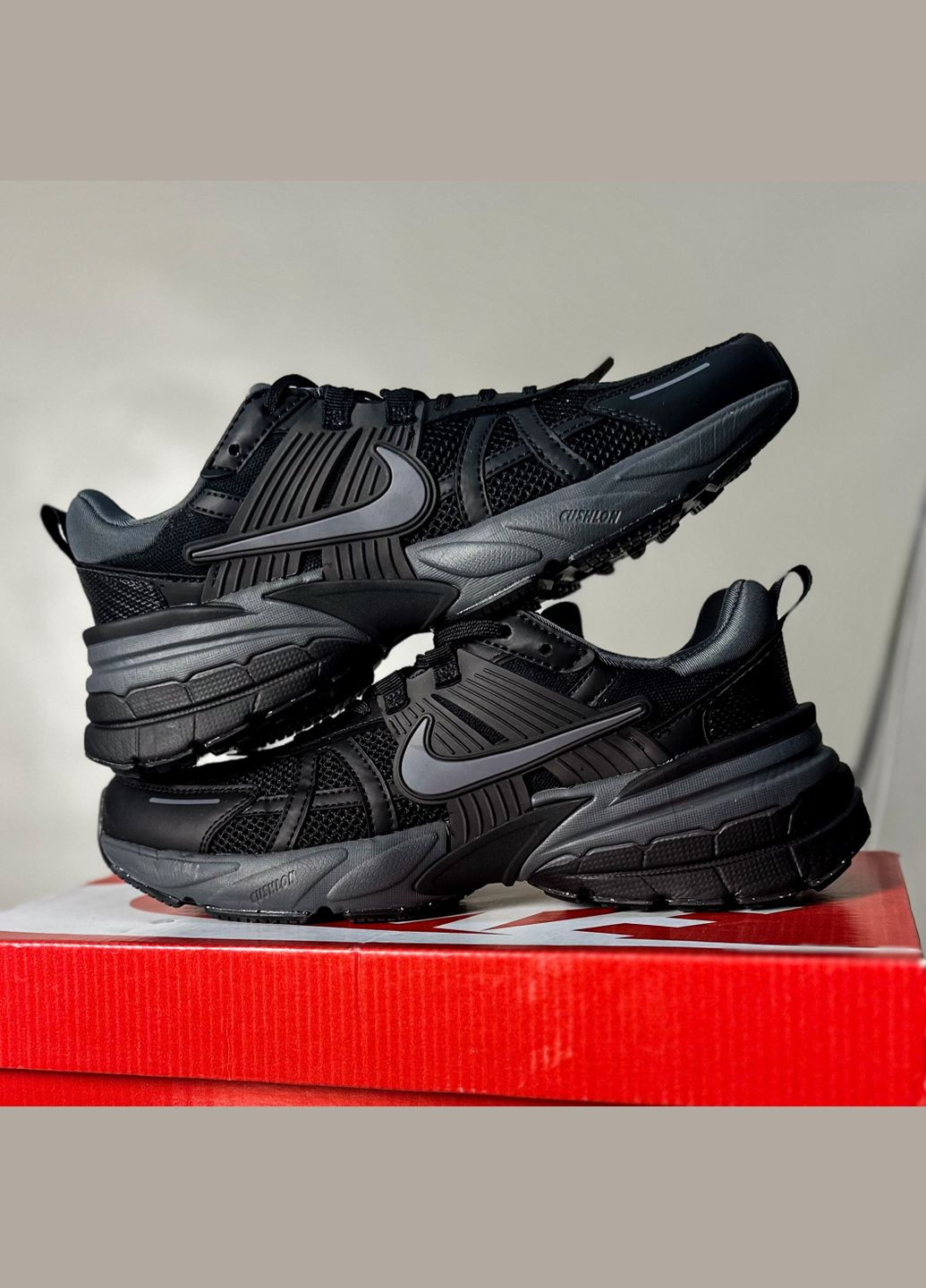 Черные всесезонные кроссовки мужские и женские nike v2k runtekk black | найк в2к рантекк черные No Brand