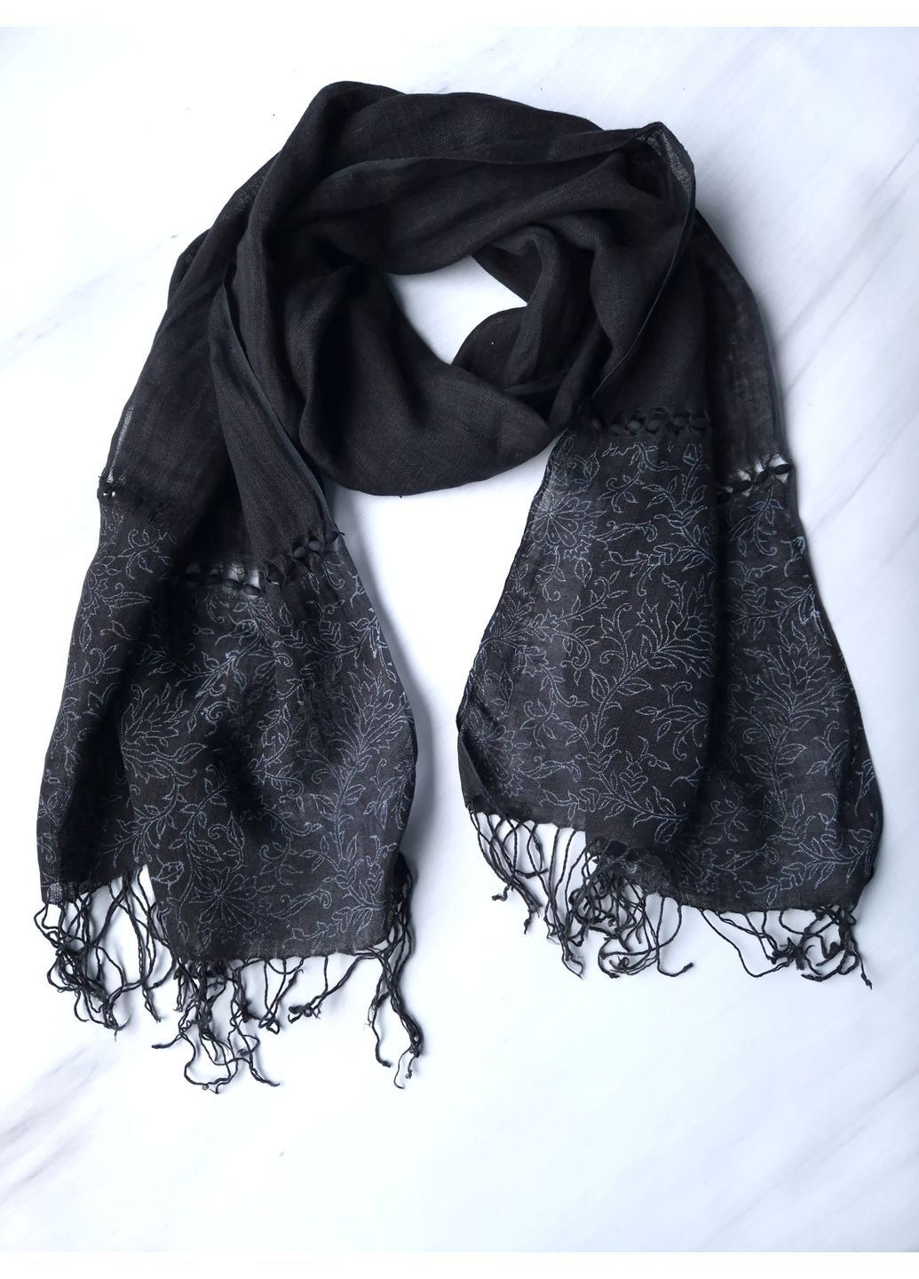 Шарф-палантин женский в растительный белый узор весна-осень 170х49 см No Brand (368820992)