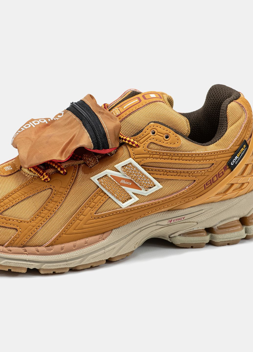 Бежеві всесезон кросівки чоловічі new balance 1906r cordura beige | нью беланс 1906r бежеві No Brand