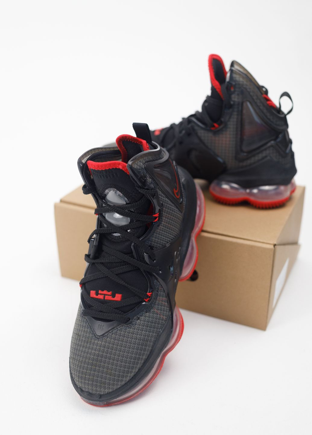 Чорні дитячі кросівки lebron (оригінал) Nike