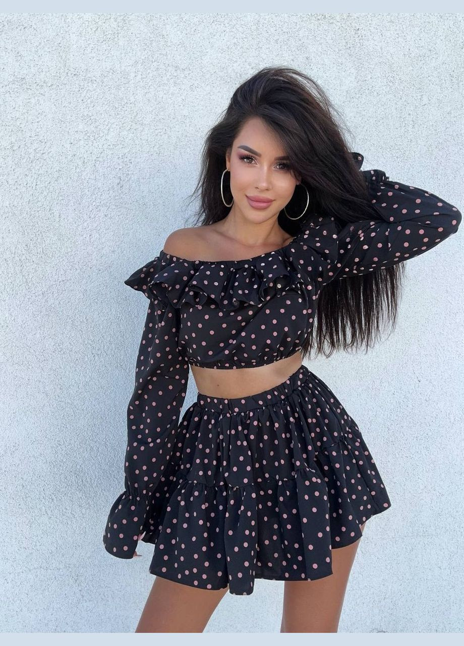 Стильный и современный костюм из софта в горошек. Vakko (323886577)