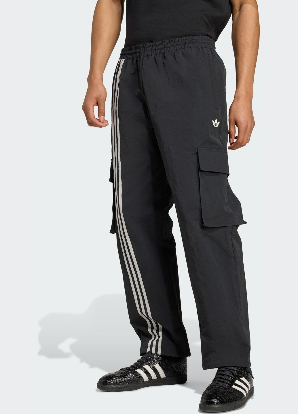 Черные спортивные демисезонные брюки adidas