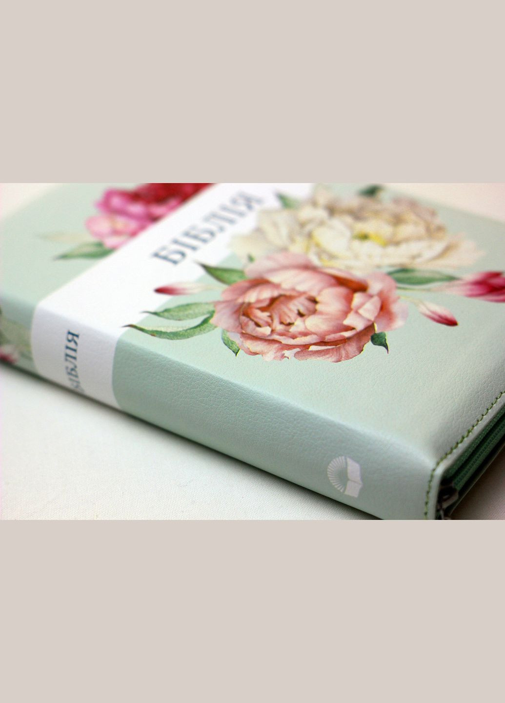 Біблія - піони, золотий зріз, індекси, замок, 13х18 см Українське Біблійне Товариство (356511318)