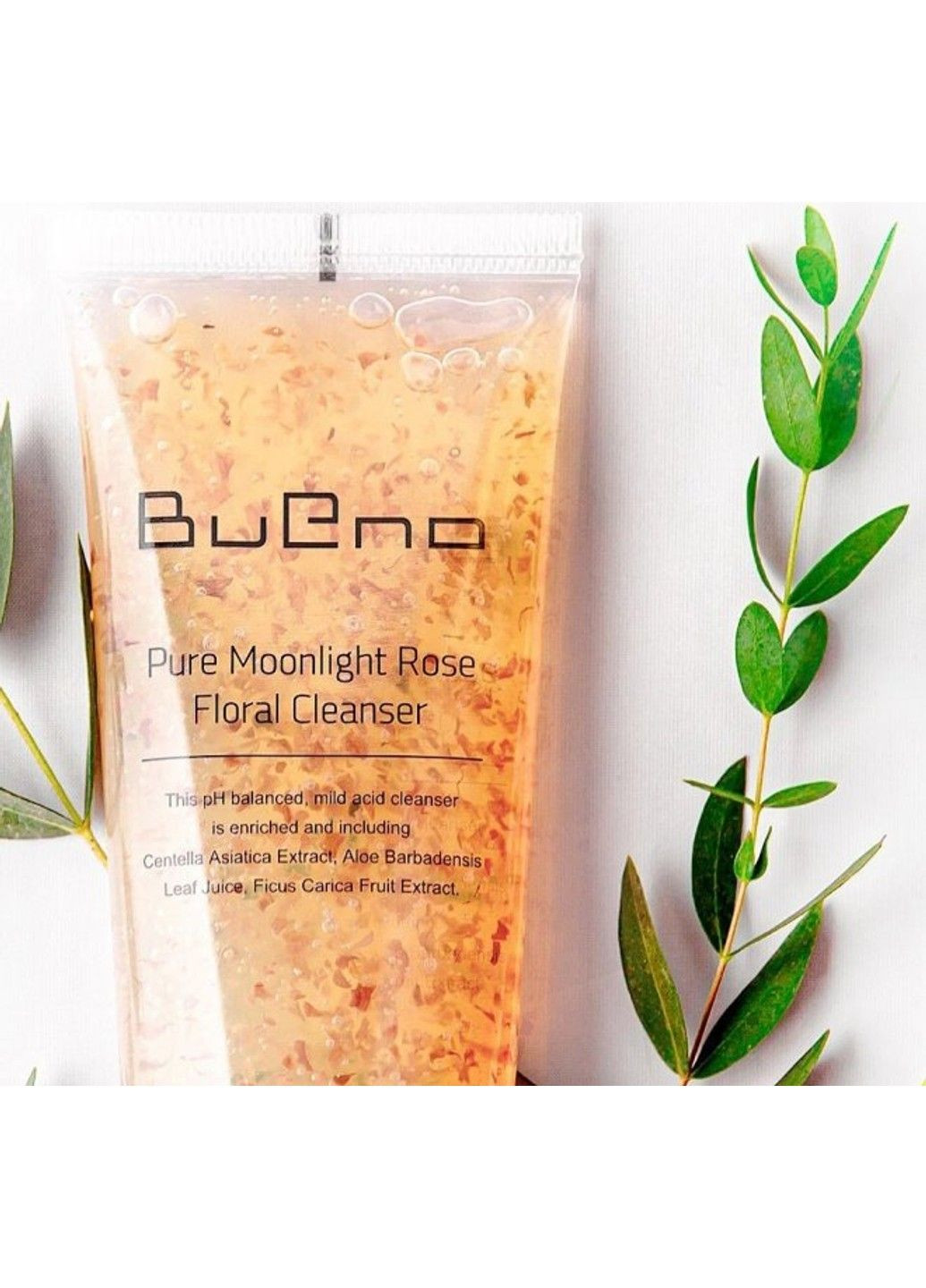 Гель для умывания с лепестками роз Pure Moonlight Rose Floral Cleanser (150 ml) Bueno (316322117)