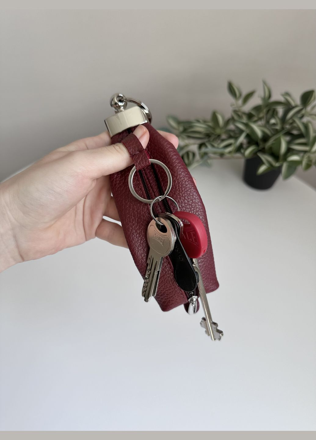 Ключница кожаная для обычных ключей на змейке с кольцом VI&VA (292562452)