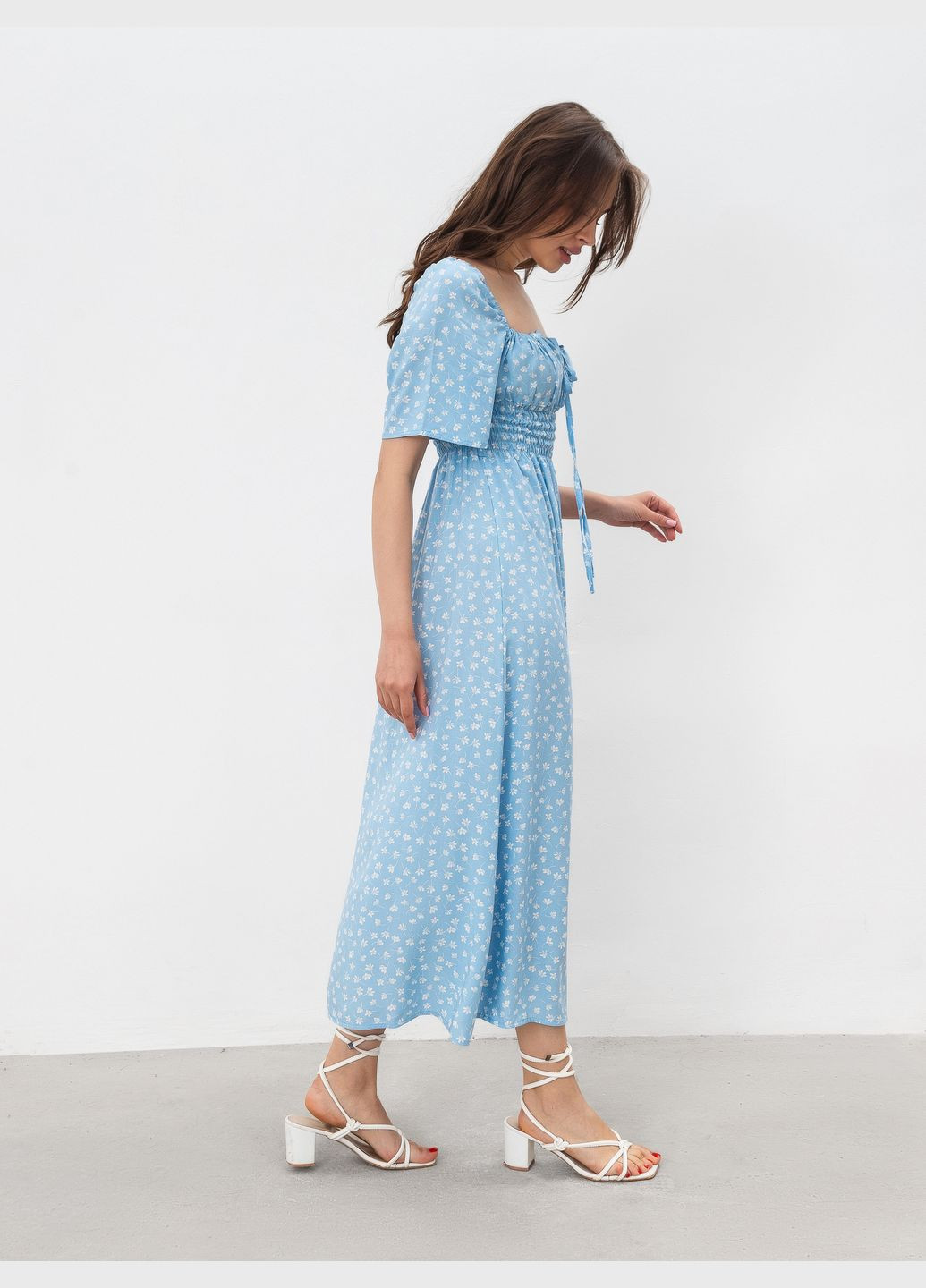 Блакитна сукня Romashka з квітковим принтом