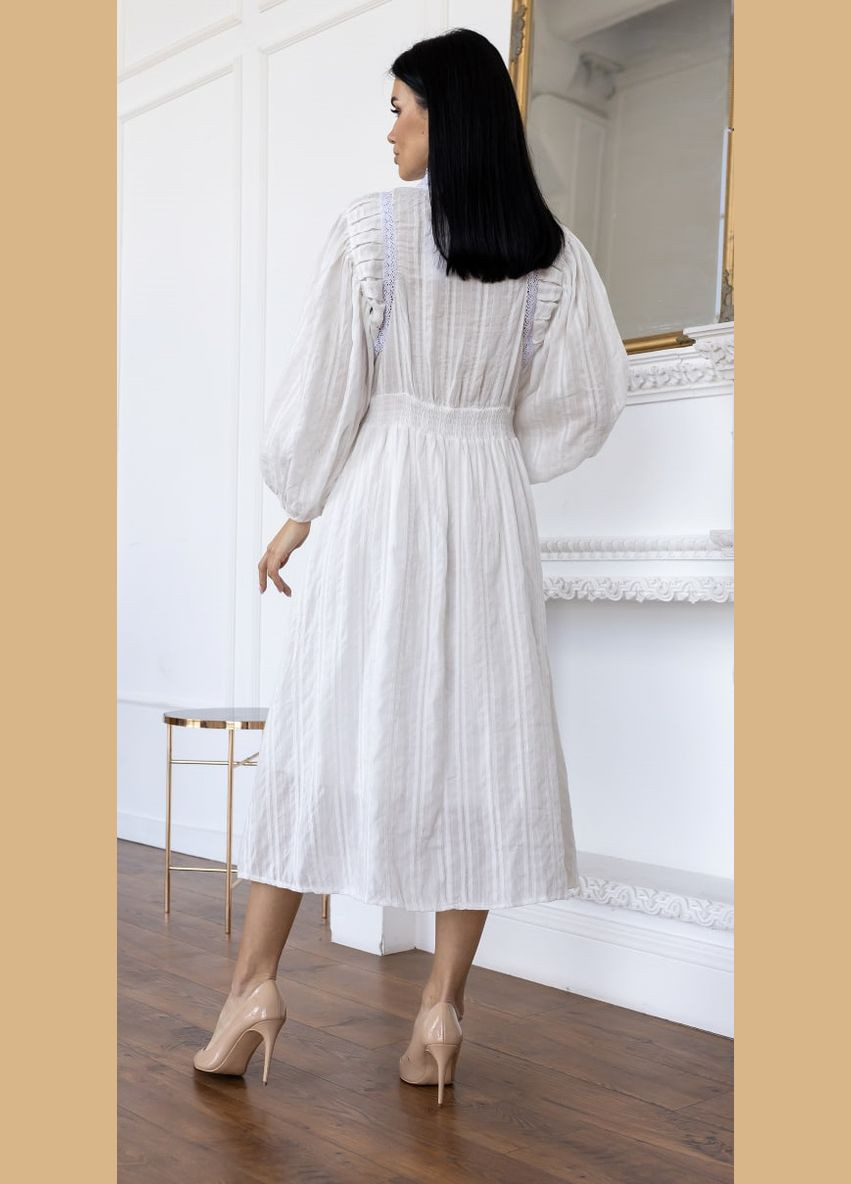 Білий сукня з мереживними вставками біла 111447 No Brand