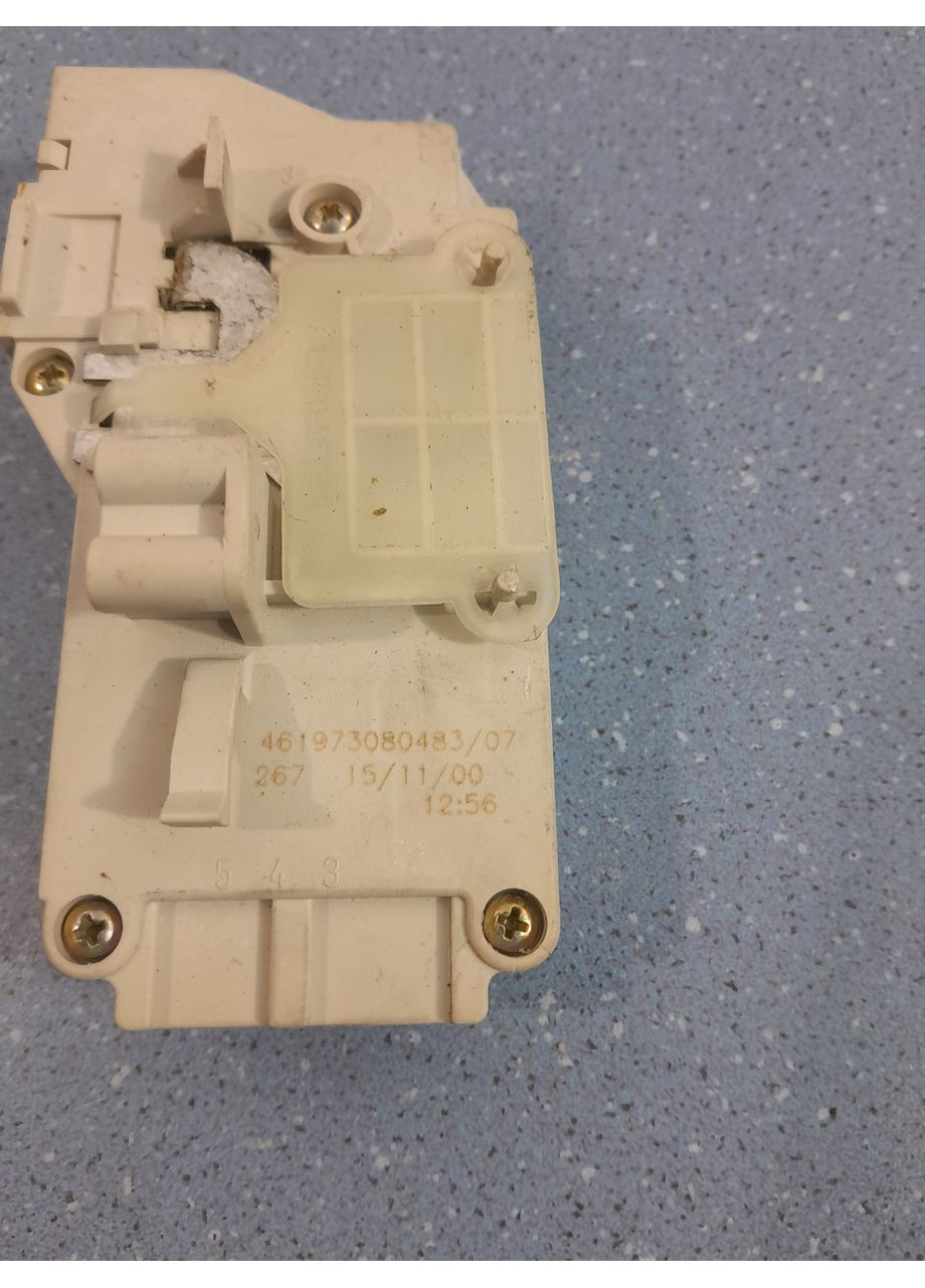Замок люка для пральної машини 461973080483/07 ARISTON (364504247)