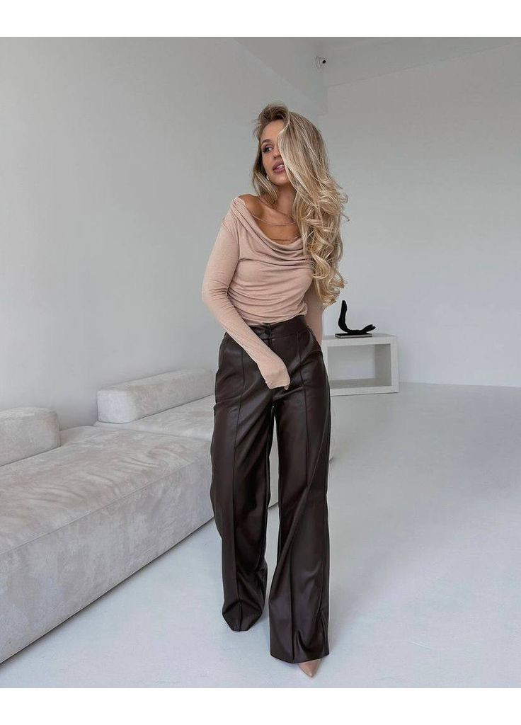 Женские брюки из эко-кожи. Osoblyva (362081800)