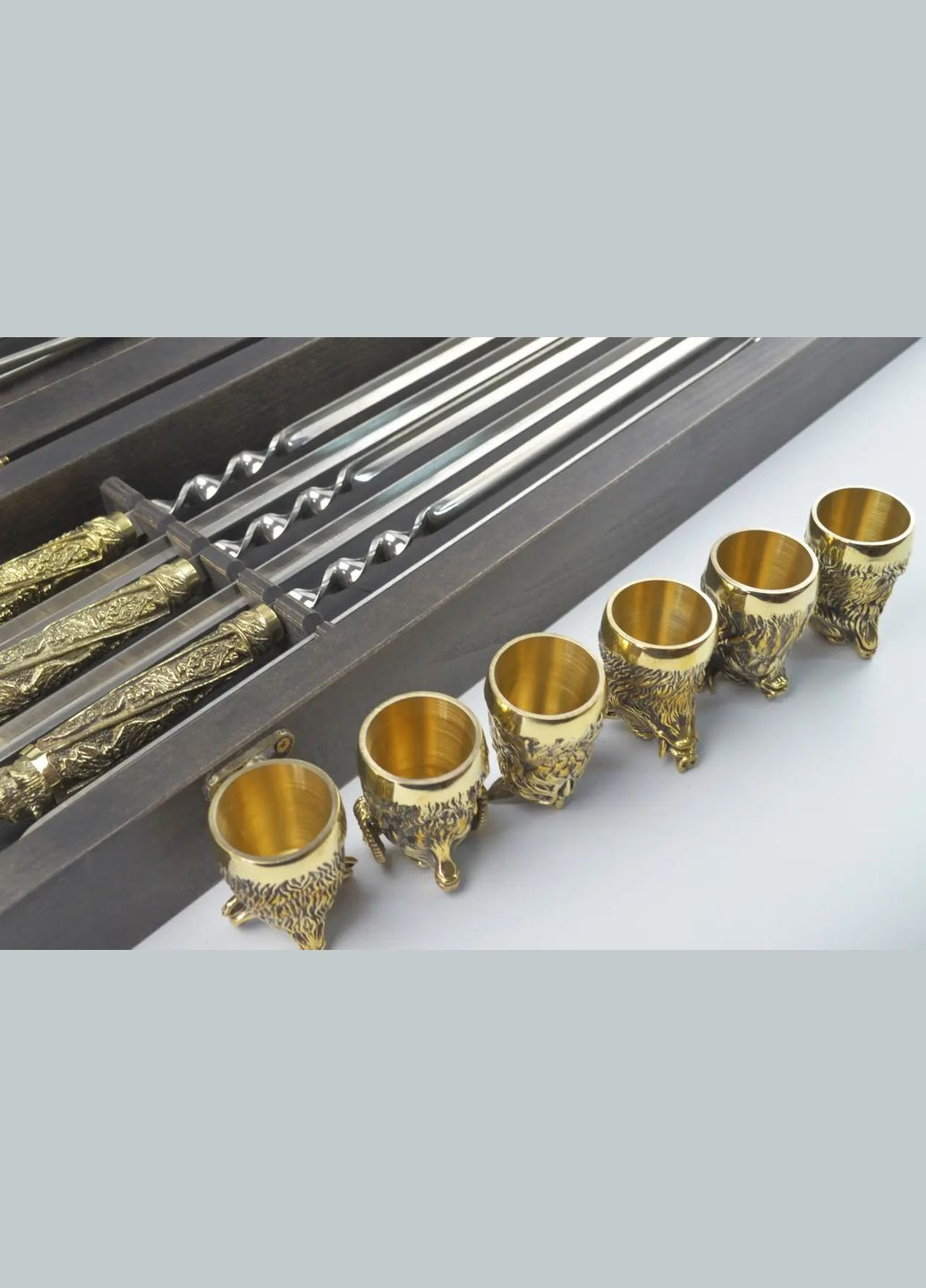 Набір шампурів з мангалом та бронзовими чарками з головами диких звірів на подарунок шефу Handmade 47330053 (345646846)