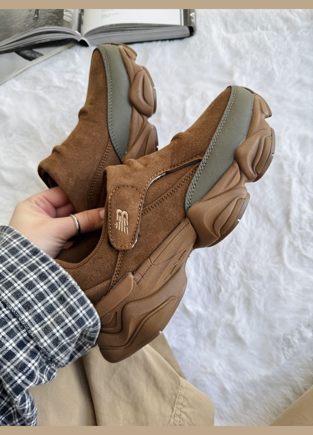 Кроссовки женские и мужские New Balance 8040 Brown Khaki | Нью Баланс 8040 коричневые No Brand коричневые демисезоны (340116921)