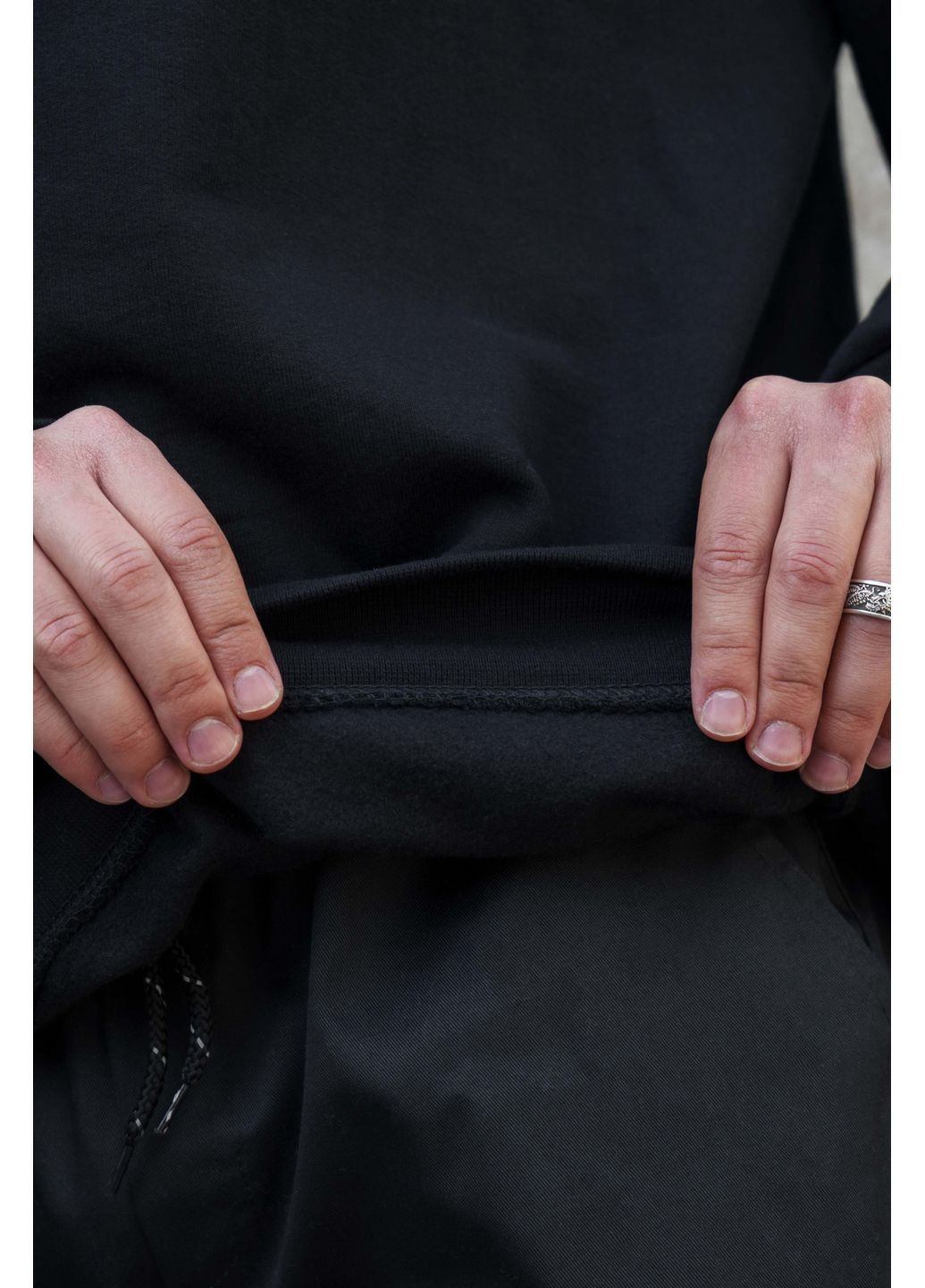 Чорний чоловічий утеплений оверсайз світшот на флісі з принтом четверте крило Without однотонний без декору (361057470)