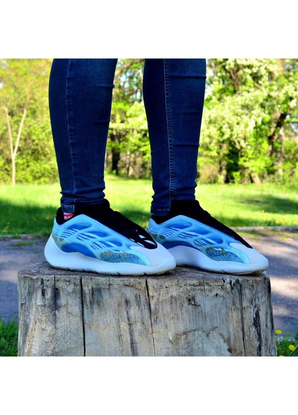 Цветные летние кроссовки adidas yeezy boost 700 v3 arzareth адидас изи буст No Brand