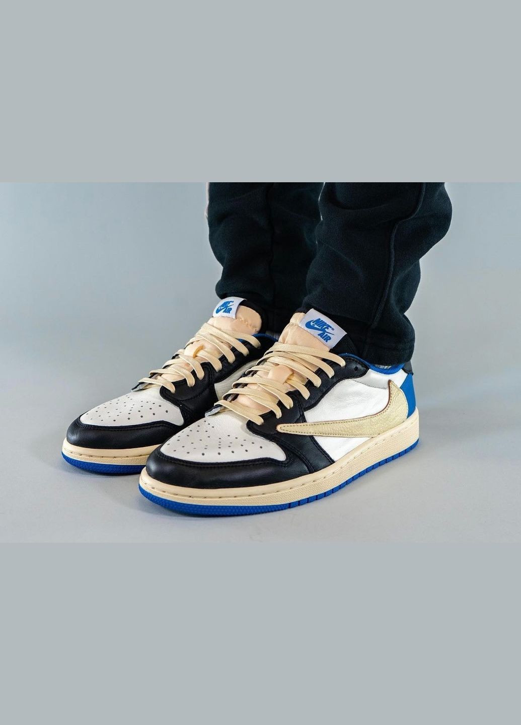 Сірі всесезонні кросовки air jordan 1 low fragment x travis scott - dm7866-140 Nike