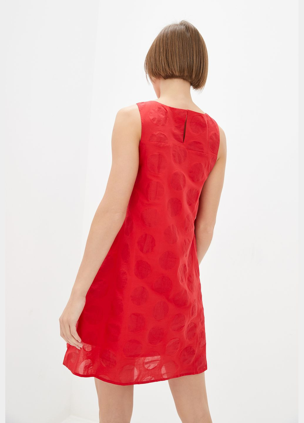 Красное кэжуал короткое платье красного цвета в прозрачный горошек. ORA однотонное