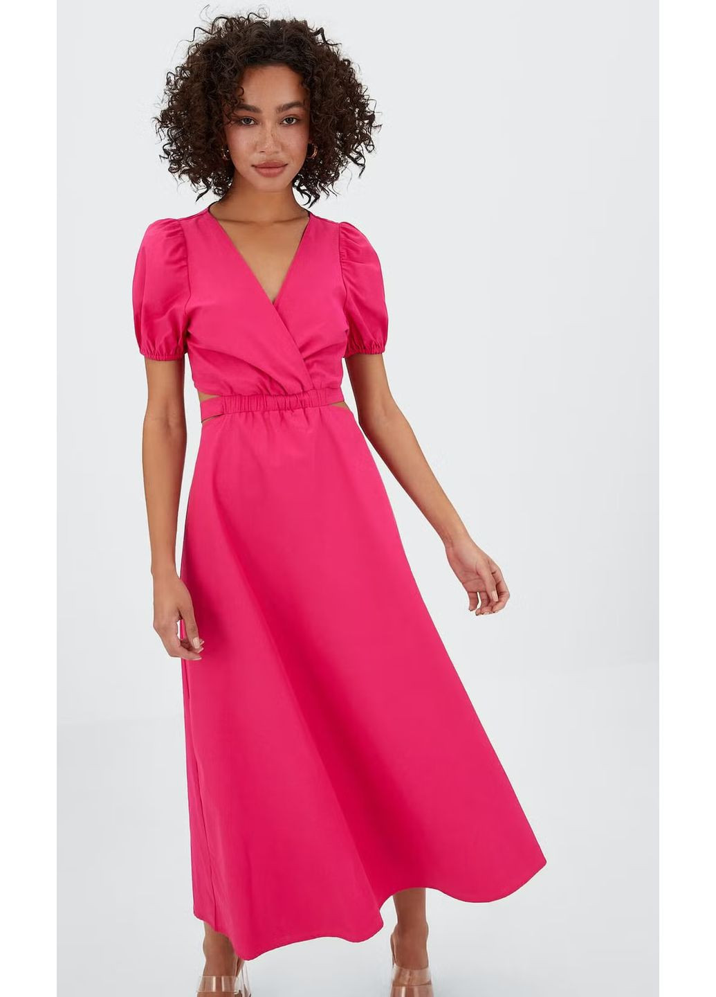 Розовое платье весенне-летнее Stradivarius