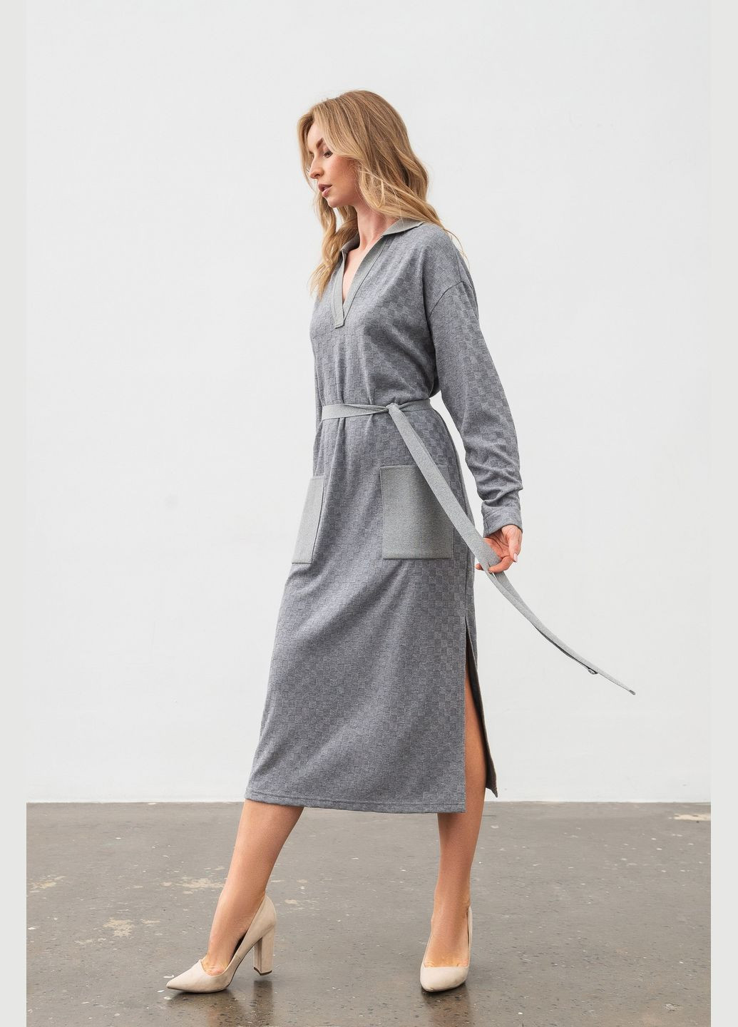 Серое деловое платье Lesia однотонное