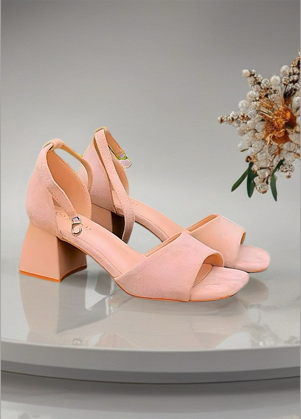 Босоніжки бежеві No Brand (347594791)