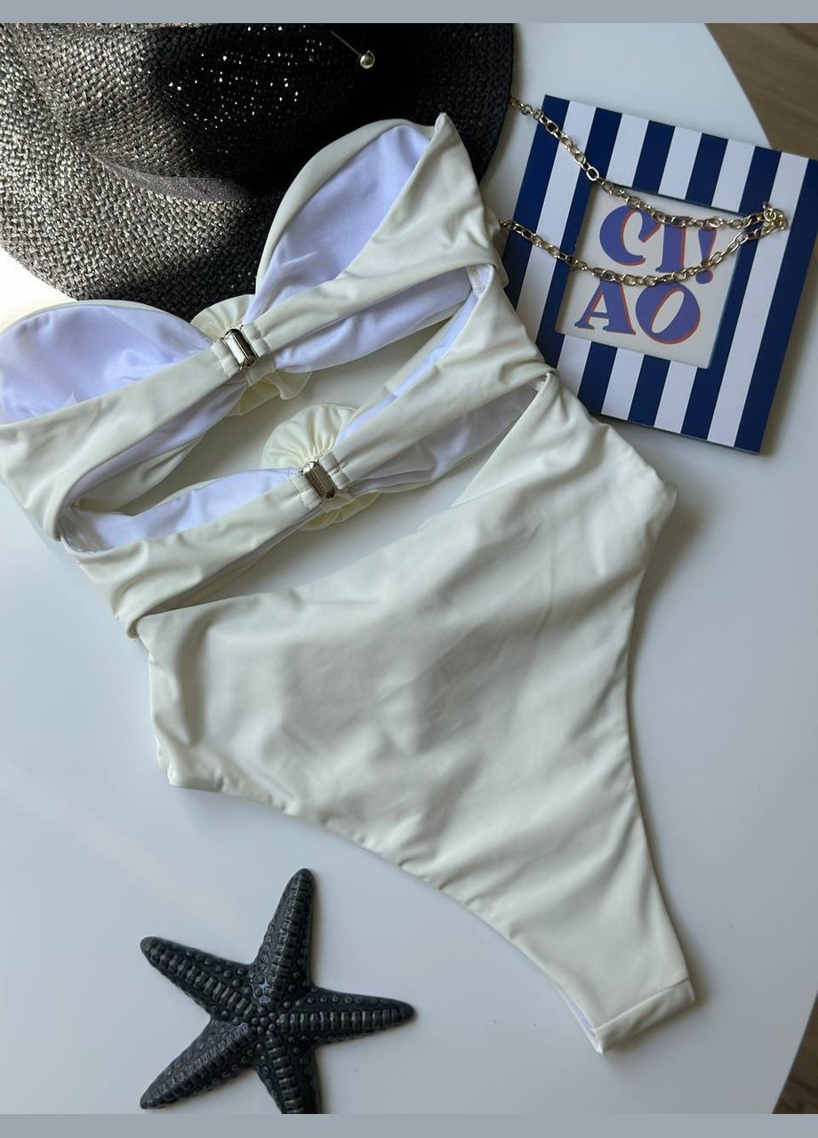 Молочний цільний жіночий купальник з формованим верхом бандо Simply sexy