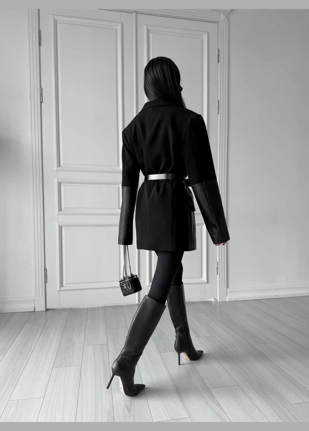 Черный женский модный пиджак без поясо Jadone Fashion однотонный - демисезонный