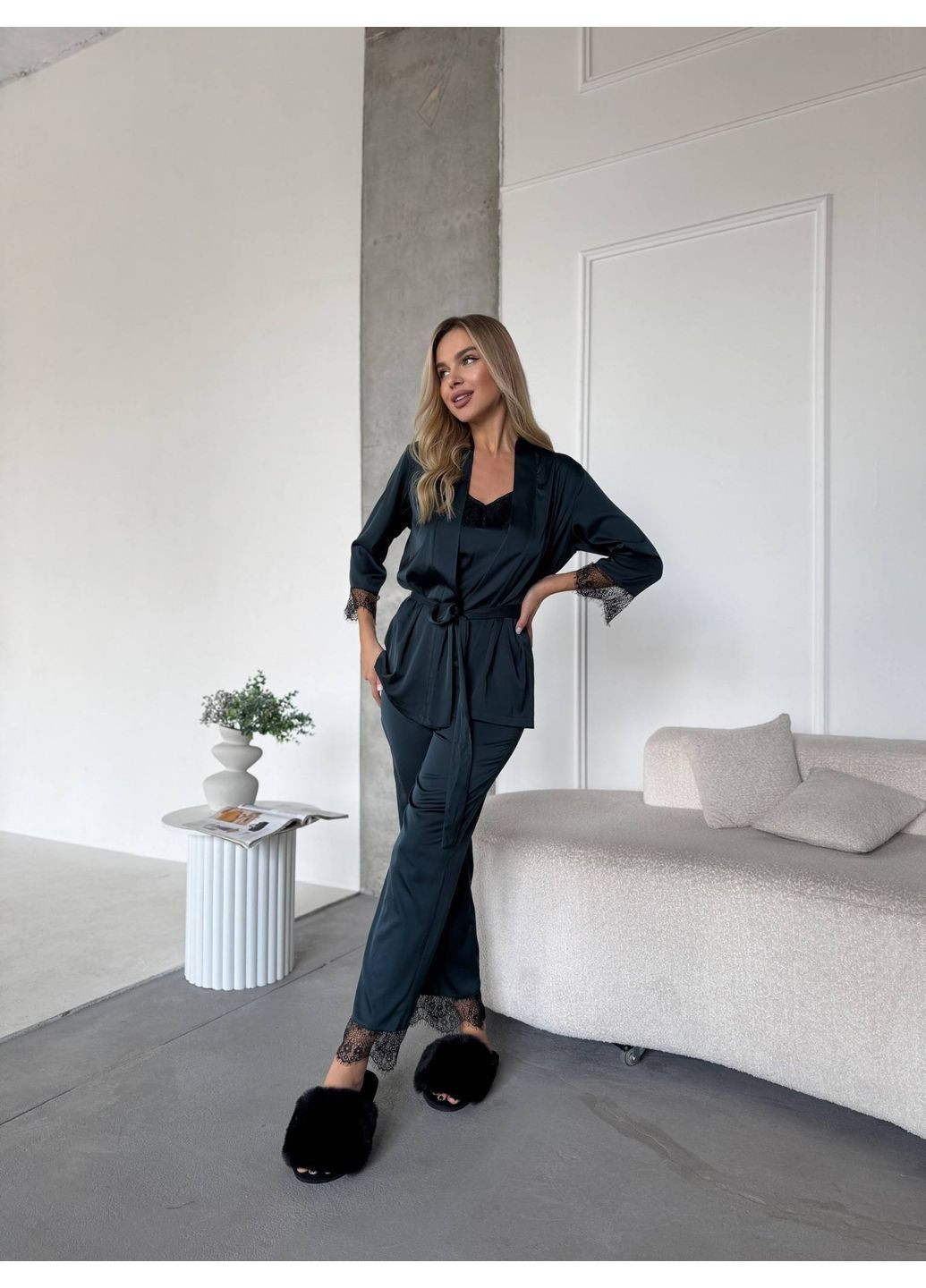 Бутылочная зеленая всесезон женский пижамный комплект 4-ка: кимоно, майка, шорты, брюки. халат + топ + шорты + брюки MonCher