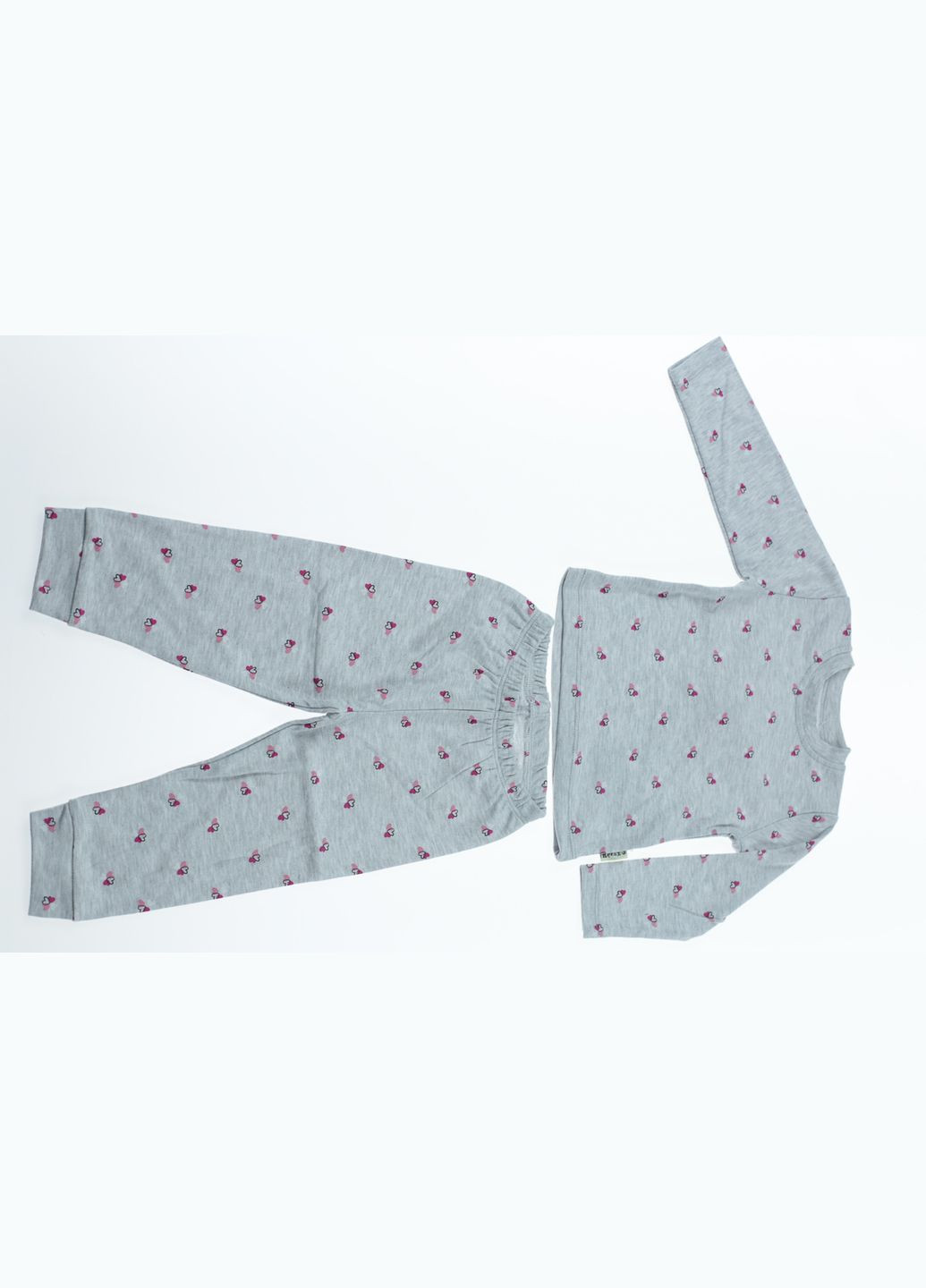 Серая пижама с длинным рукавом для девочки трикотажная в сердечко серая 92 см (40283) BABYKROHA