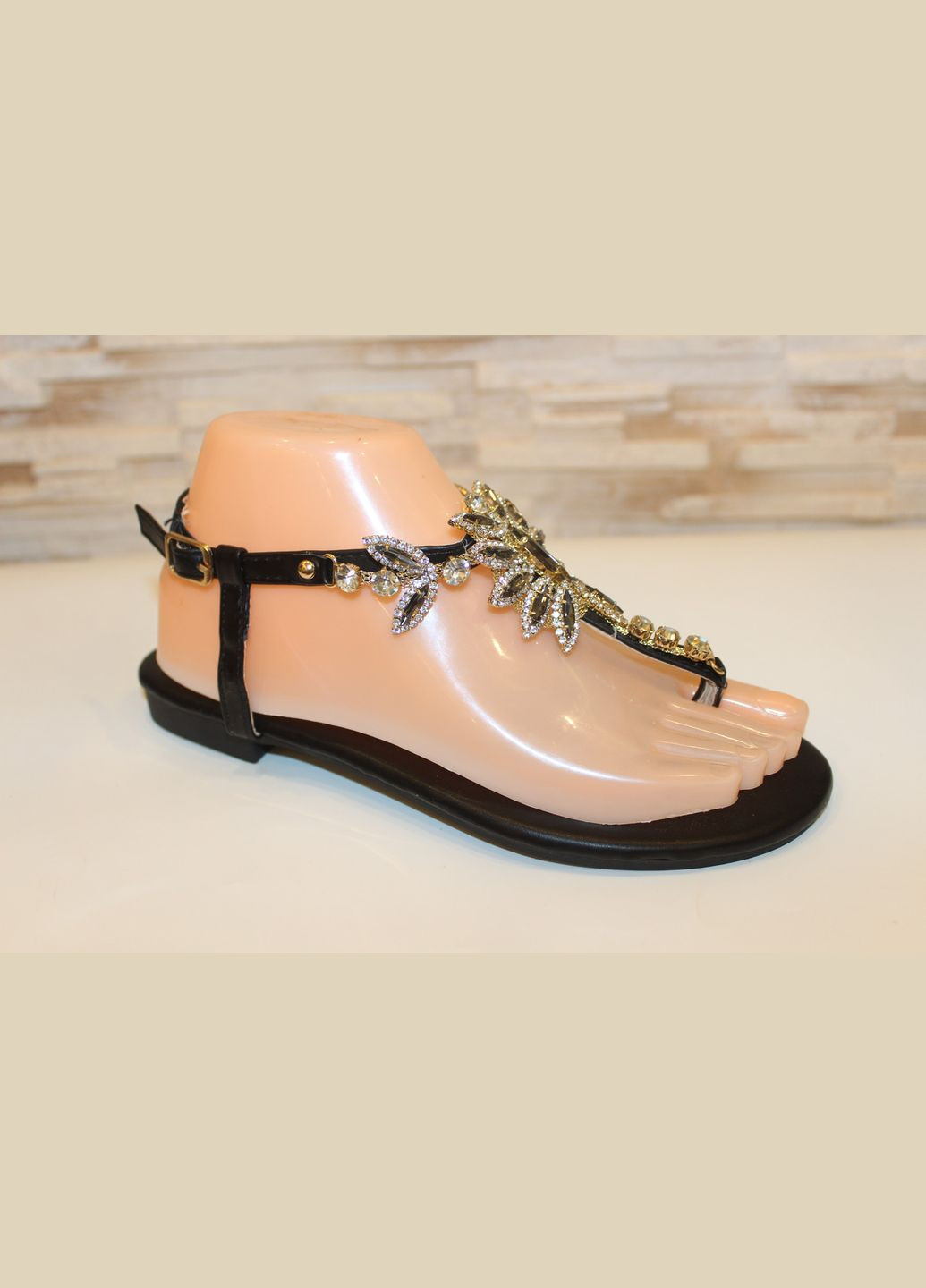 Черные босоножки женские черные Kamengsi с ремешком со стразами