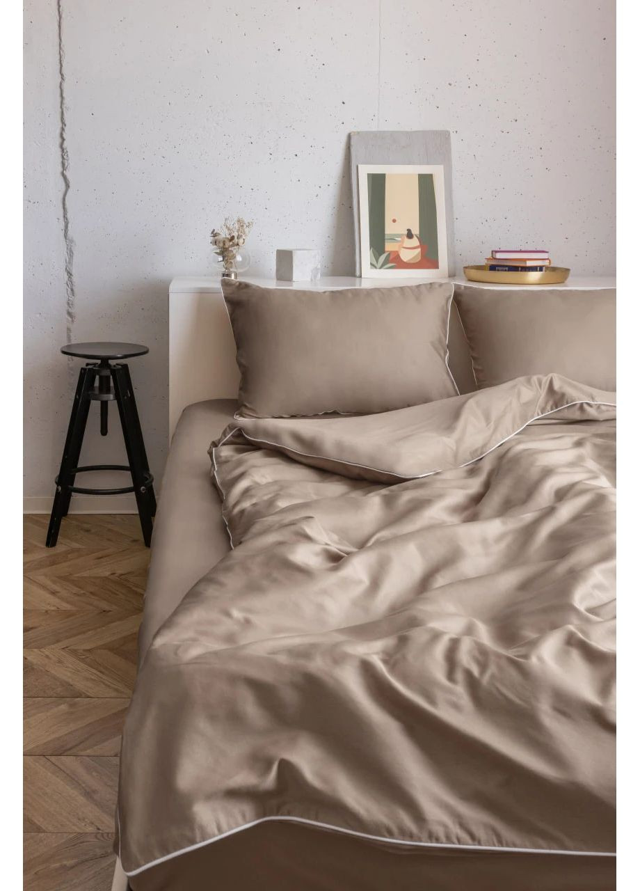 Семейный комплект постельного белья на резинке с кантом HYGG (368830535)