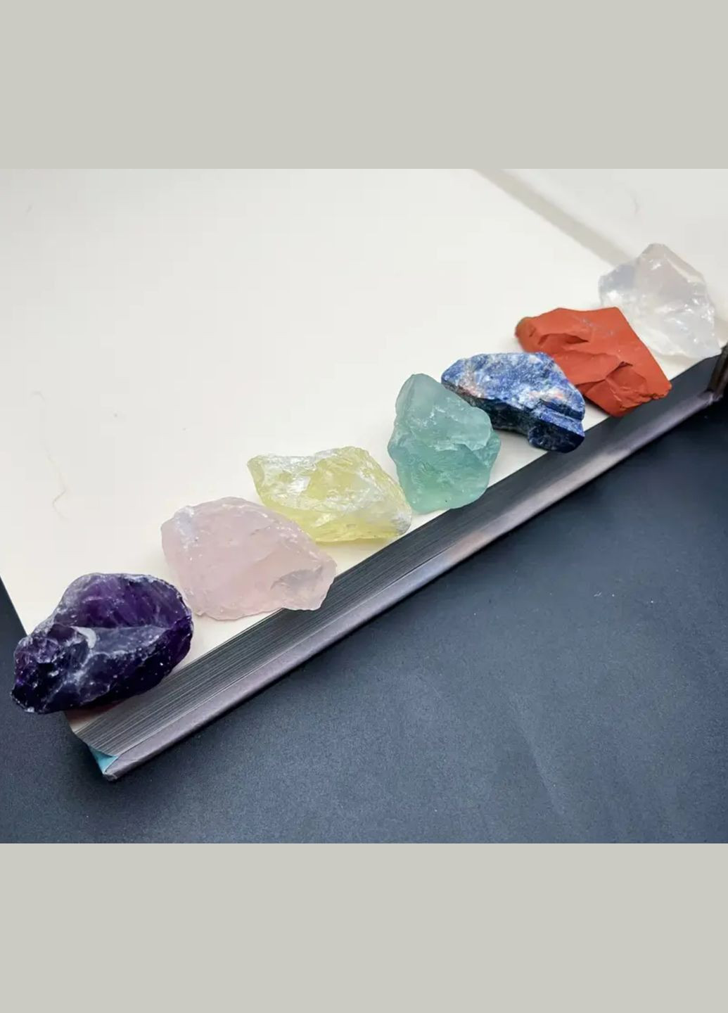 Набір з 7 необроблених кристалів чакри, розмір каменів 10-35 мм No Brand (316087704)