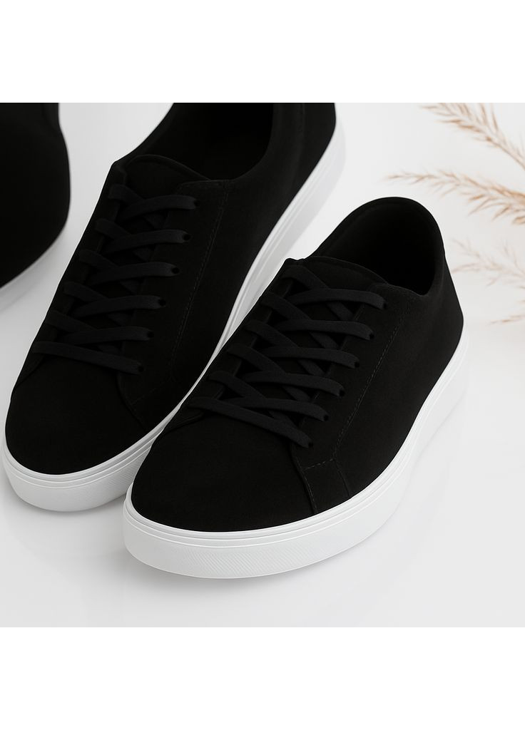 Черно-белые демисезонные мужские кроссовки lux 2215 чёрные замшевые демисезонные Kindzer Lux-2215