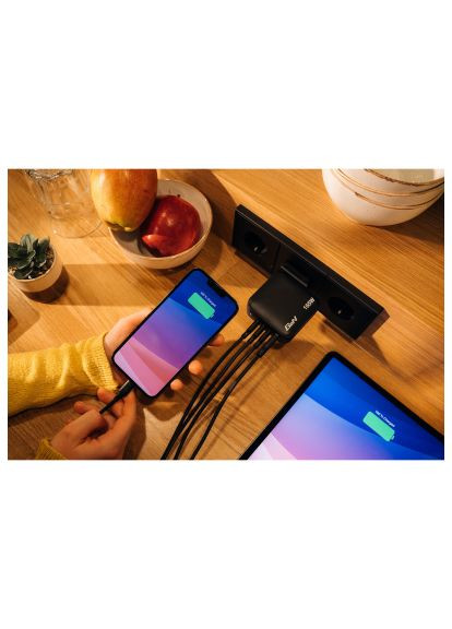 Зарядний пристрій MiniGaN 165 W 4 ports (3xUSB-C/1xUSB-A) (32216) Verbatim MiniGaN 165 W 4 ports (3xUSB-C/1xUSB-A) (370019637)