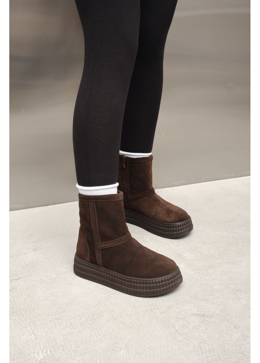 Женские высокие зимние угги из шоколадной натуральной замши на высокой подошве с боковой молнией (отшив 3 дня) Paradize (365756006)