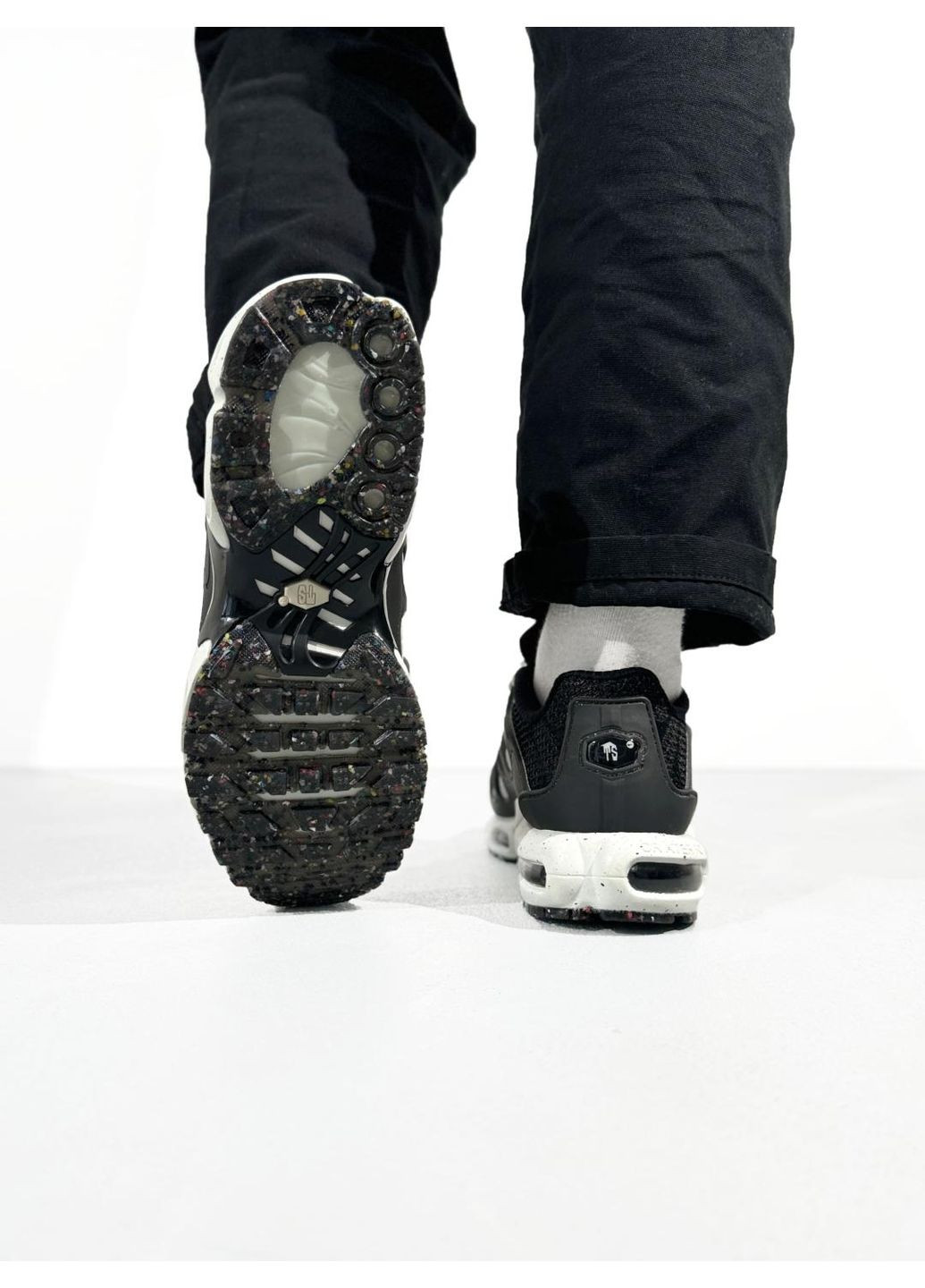 КРОСІВКИ ЖІНОЧІ NIKE AIR MAX TN TERRASCAPE PLUS BLACK WHITE НАЙК АІР МАКС ТН ПЛЮС No Brand чорні демісезони (367172973)