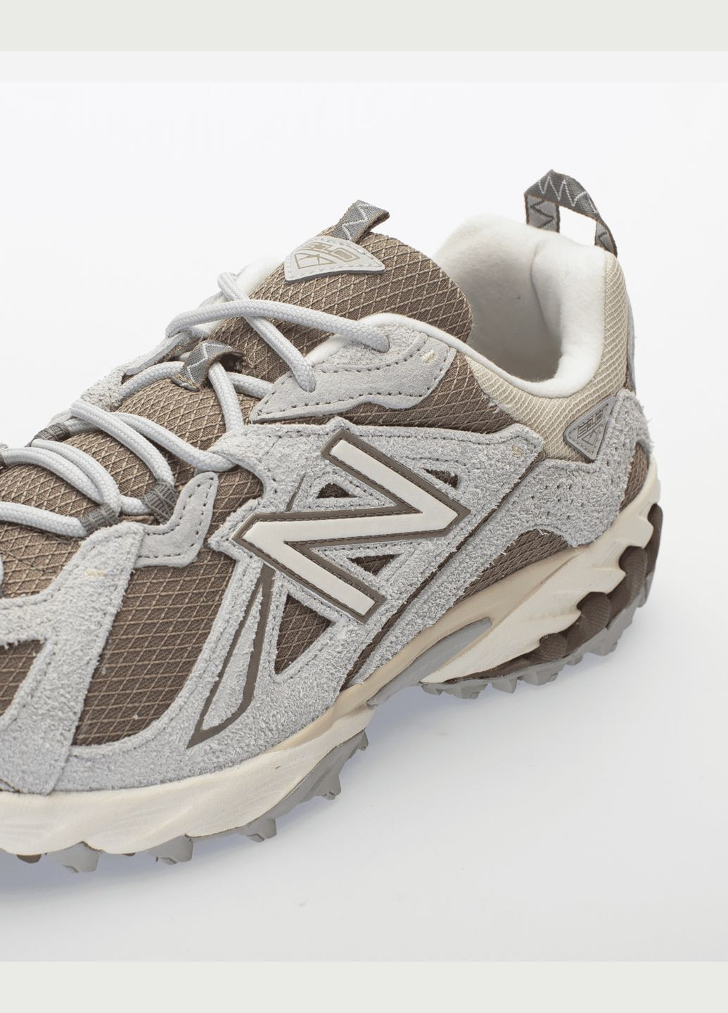 Светло-коричневые демисезонные кроссовки new balance 610 brighton grey mushroom ml610te No Brand