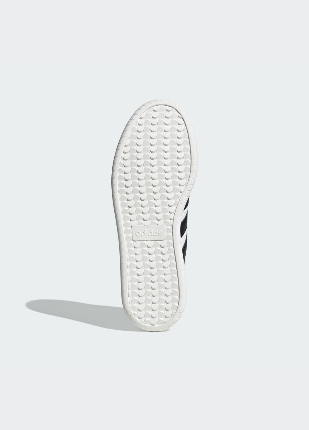 Білі Літні кросівки barreda adidas