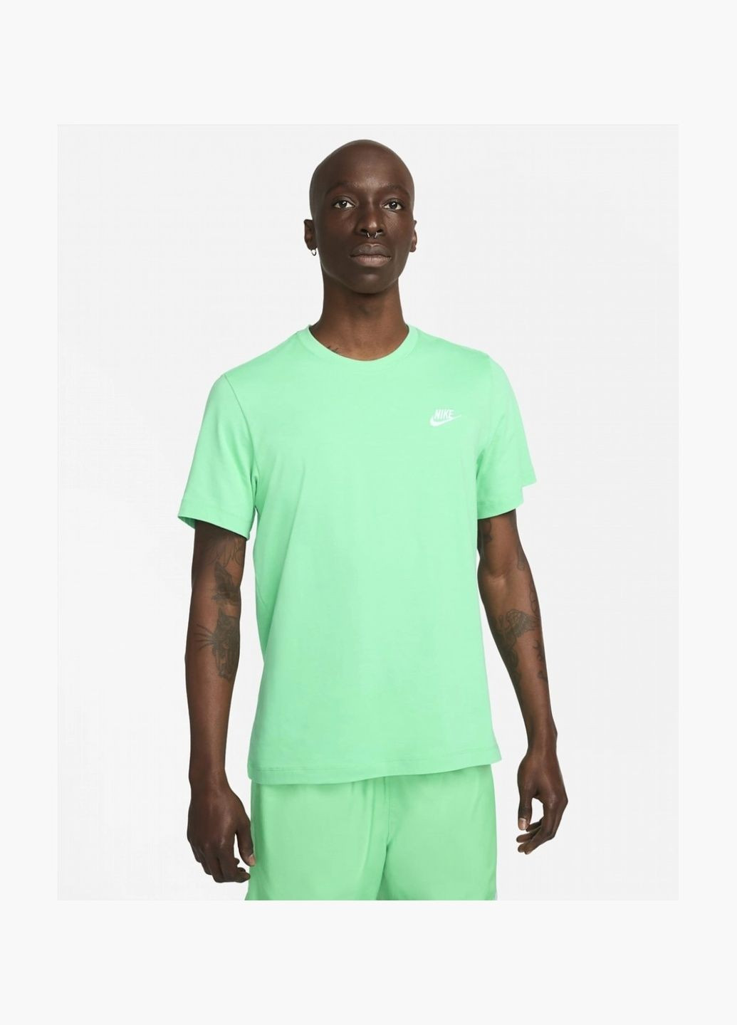 Зелена футболка чоловіча sportswear club t-shirt green ar4997-363 Nike